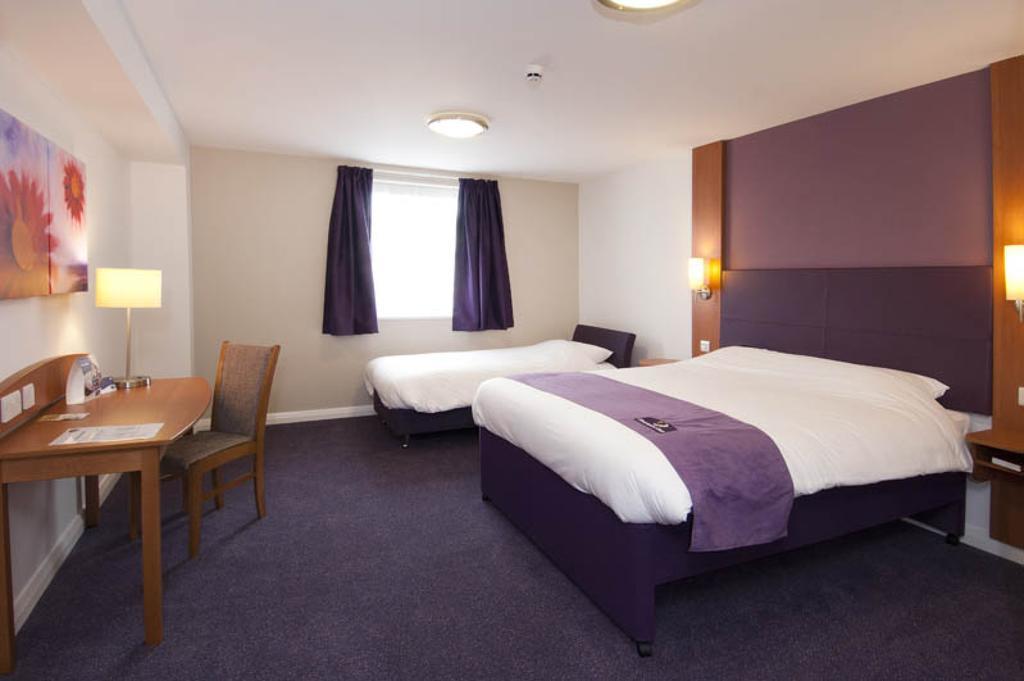 Premier Inn Exeter Central St. Davids Номер фото